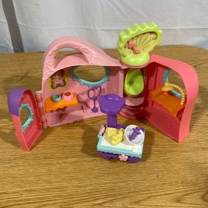 Littlest Pet Shop “get Better Center” Vet Clinic, Hospital Playset
